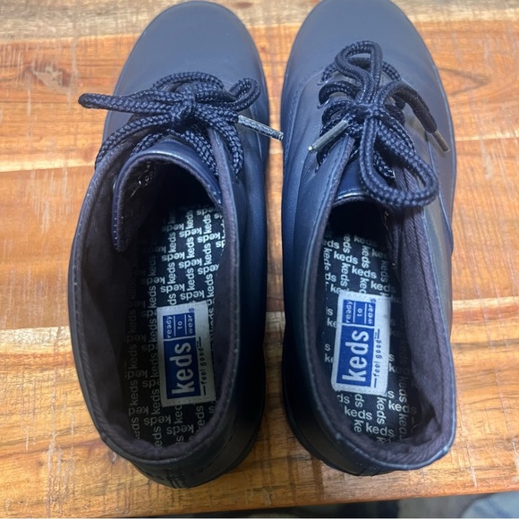 Keds Navy High Tops with Classic Lace-Up Design, Womens 7 - Picture 8 of 10